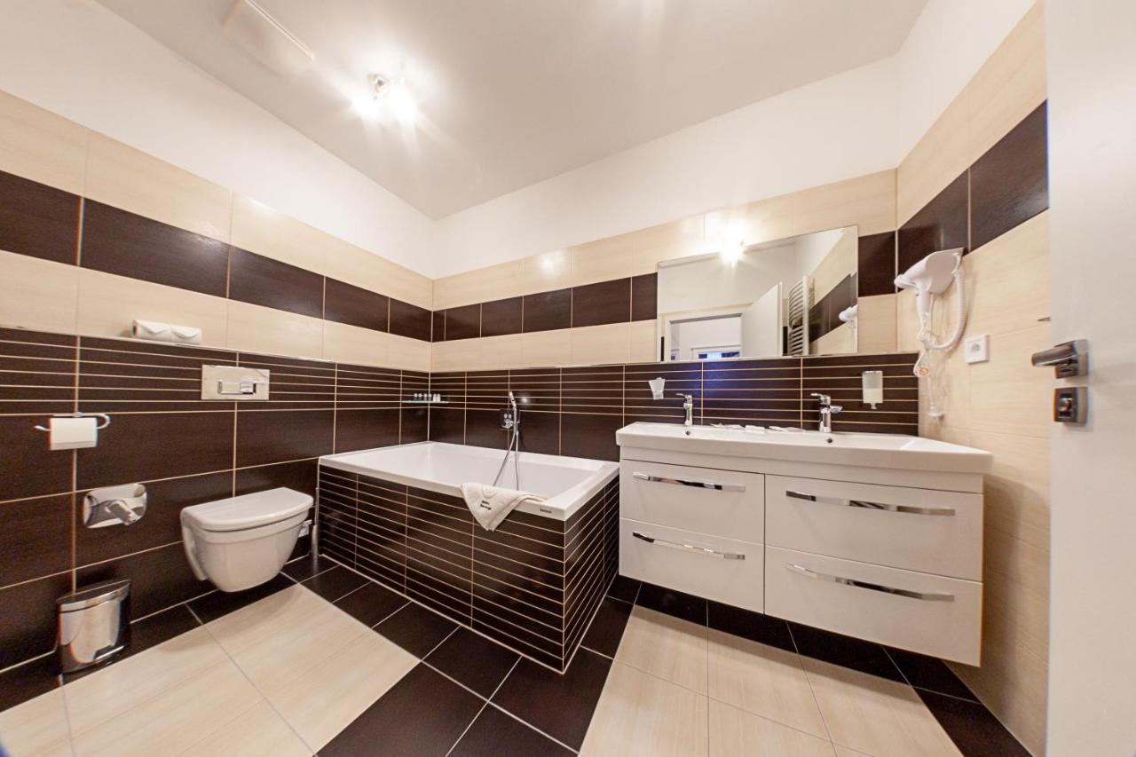 Gold Residence Marianske Lazne Bagian luar foto